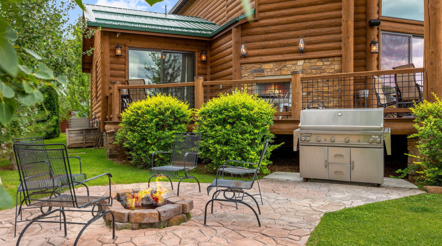 BBQ and Firepit