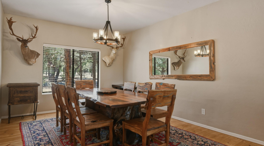 20 Formal dining area