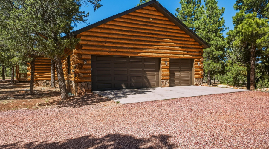 52 3 car garage