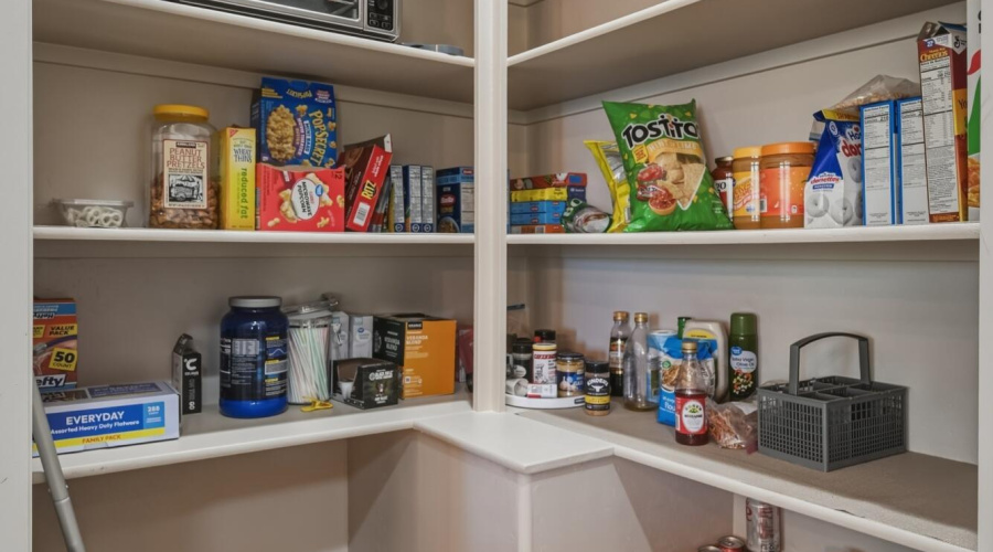12 Walkin Pantry