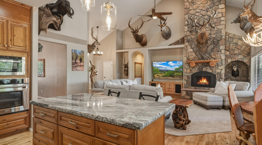 16 Open living area