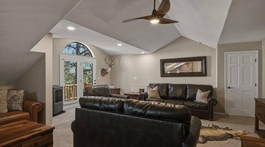 27 Loft with private balcony