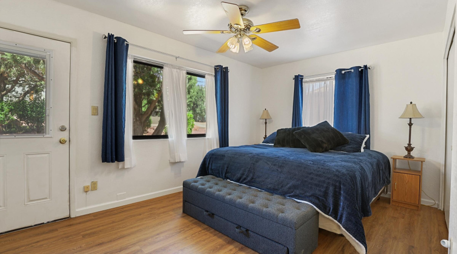 Master Bedroom (1)