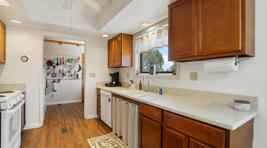 Kitchen (1)