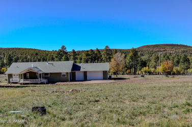 685 Kuhn Road, Pinedale, Arizona 85934, Bedrooms, ,Bathrooms,Residential,For Sale,Kuhn,260467