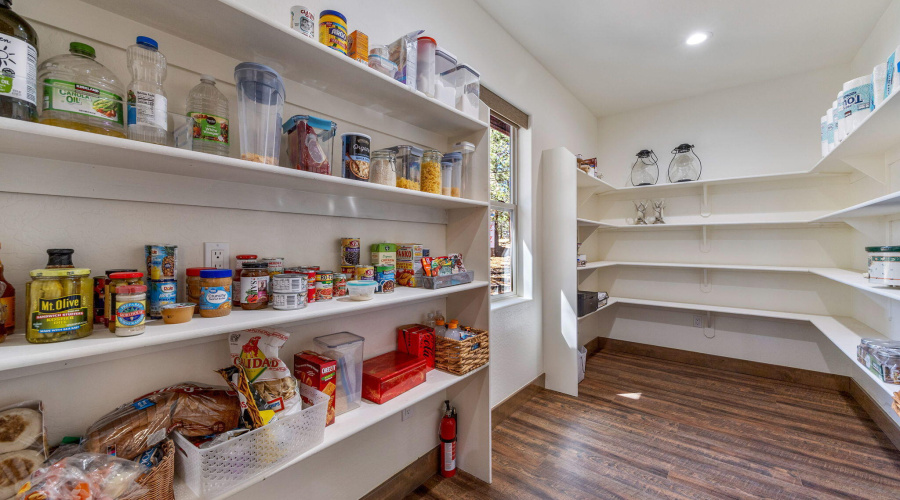 Walk in Pantry