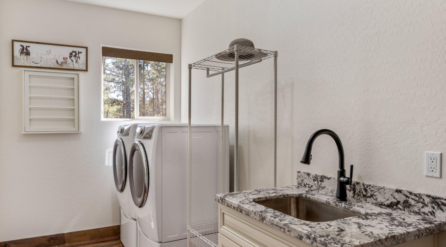Laundry/Mud Room