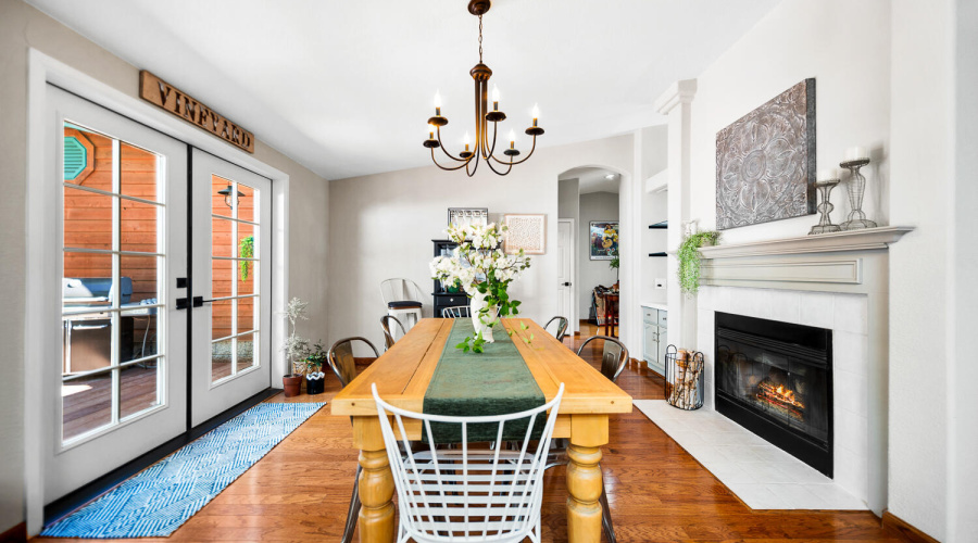 Two Sided Fireplace in Dining area