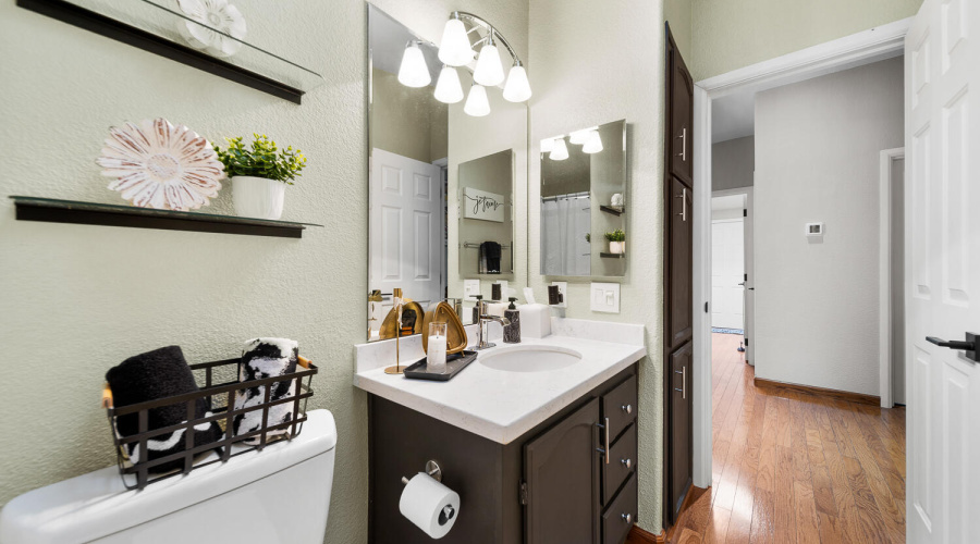 Guest Bathroom