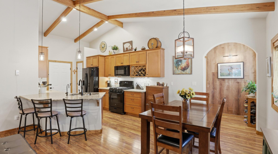 Dining Room & Kitchen