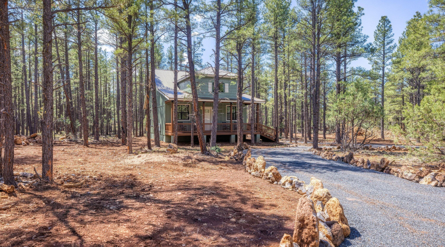 913 Birdsong Way, Lakeside, AZ 85929