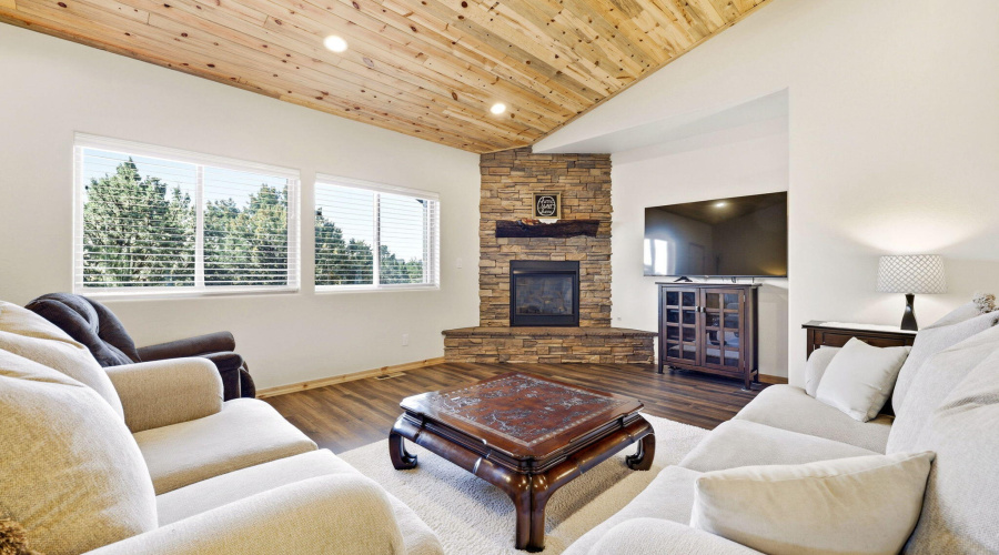 1562GreenHavenCir-HeberOvergaard-AZ-8