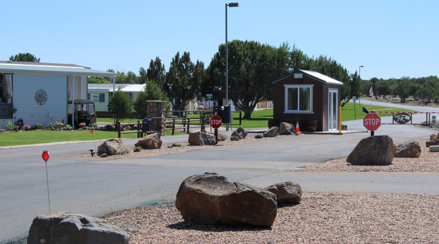 8276 Lake Shore Drive, Show Low, AZ