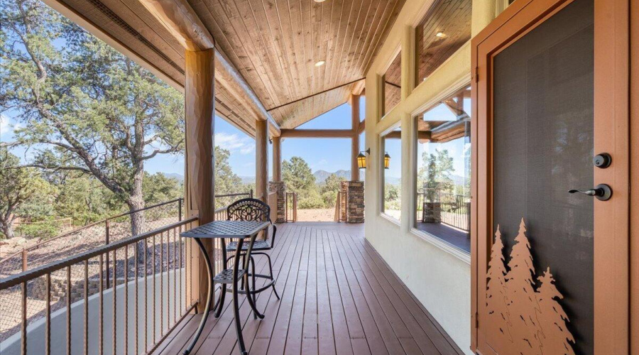 Wraparound Deck