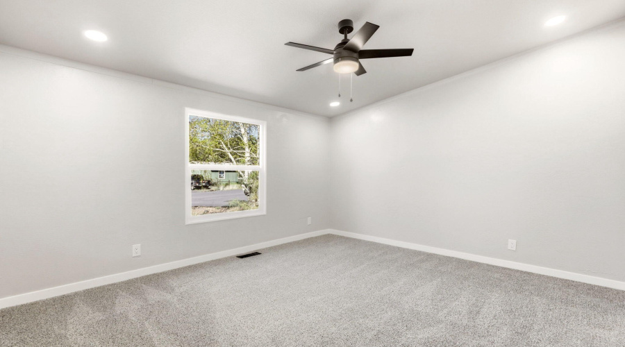 2101WParkValleyRd-ShowLowAZ-13
