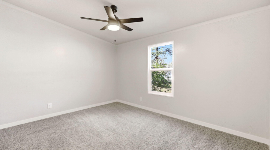 2101WParkValleyRd-ShowLowAZ-17
