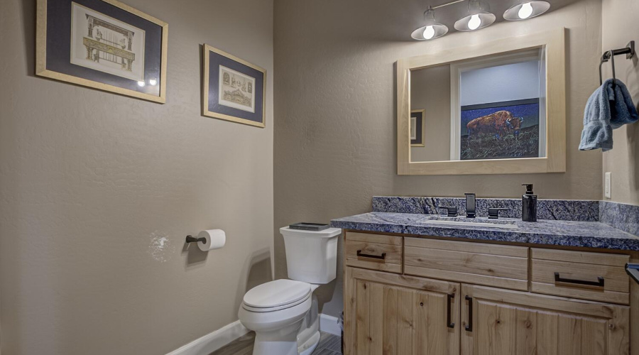 1/2 Bath