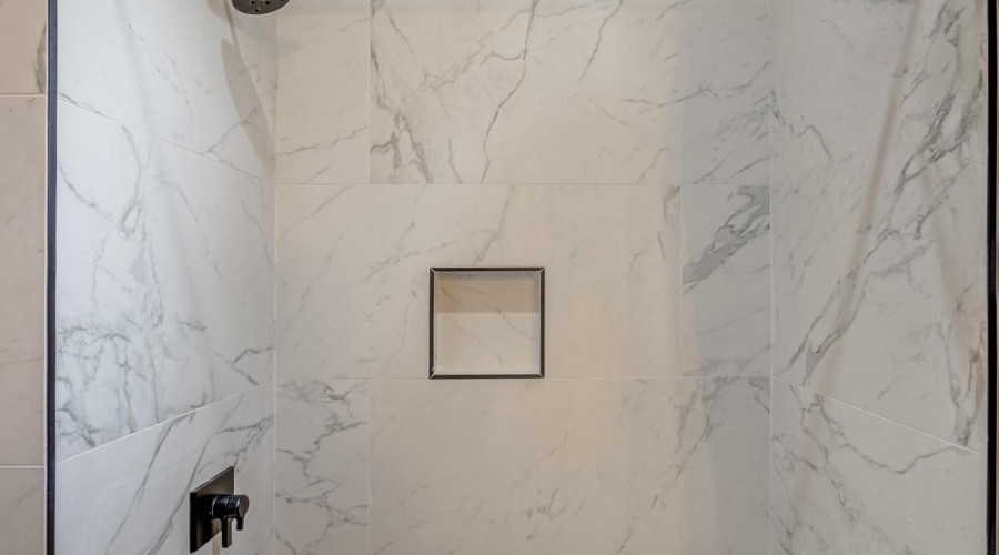 Full Guest Bath