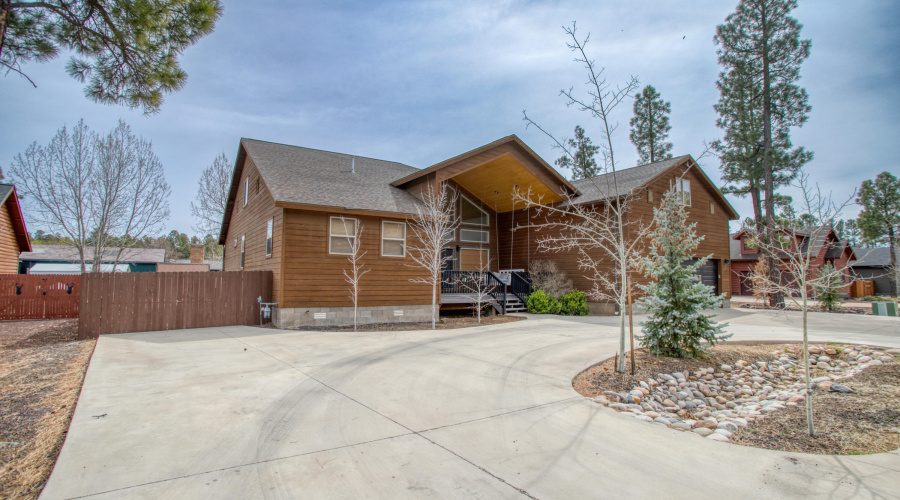 2131 S Woodland Hills Ln
