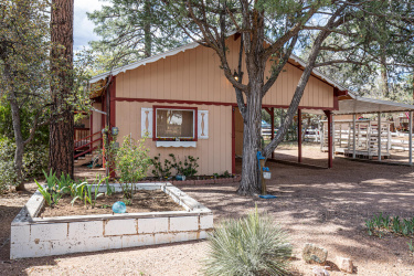 1002 Chalet Circle, Payson, Arizona 85541, Bedrooms, ,Bathrooms,Residential,For Sale,Chalet,93801