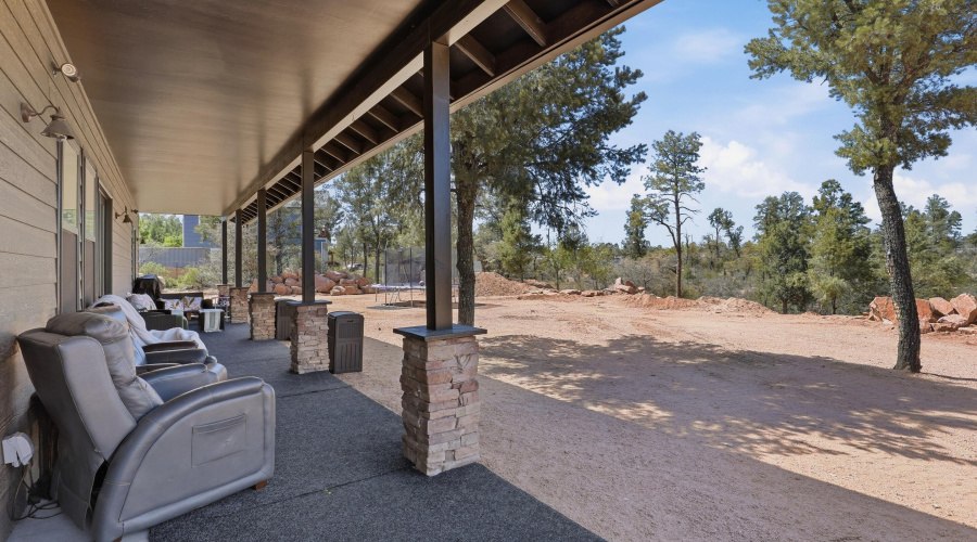 Covered Patio (1)