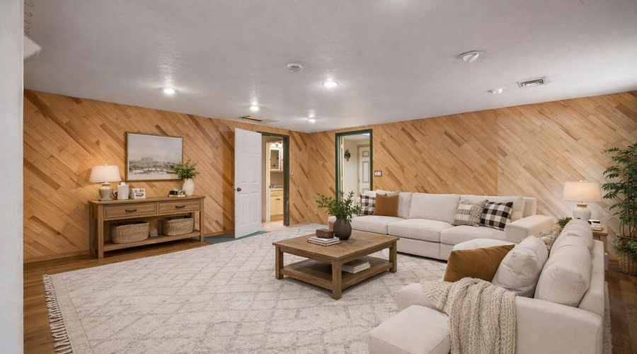 Modern farmhouse living room design (2)