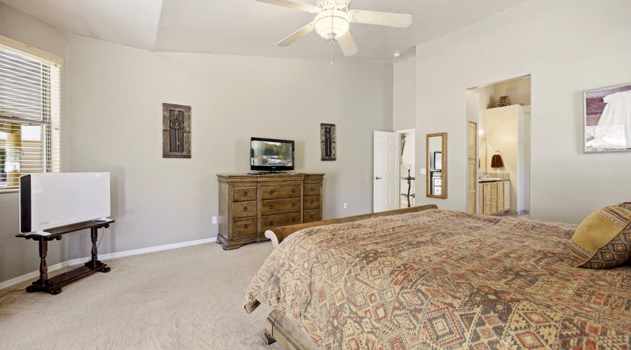 2236RoundaboutWay-Overgaard-AZ-17