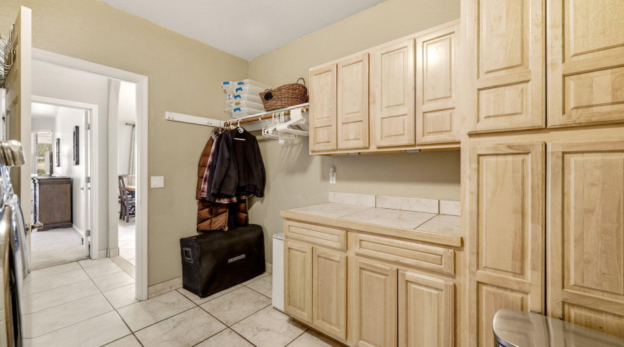 2236RoundaboutWay-Overgaard-AZ-26