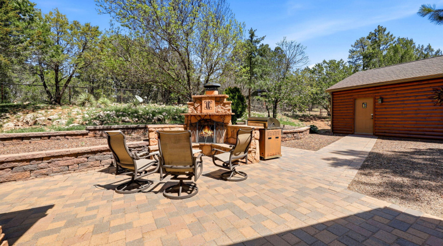 2236RoundaboutWay-Overgaard-AZ-30