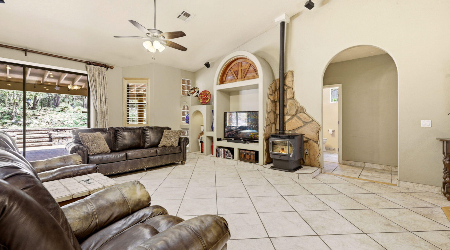 2236RoundaboutWay-Overgaard-AZ-8