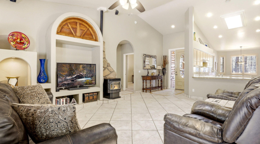 2236RoundaboutWay-Overgaard-AZ-10