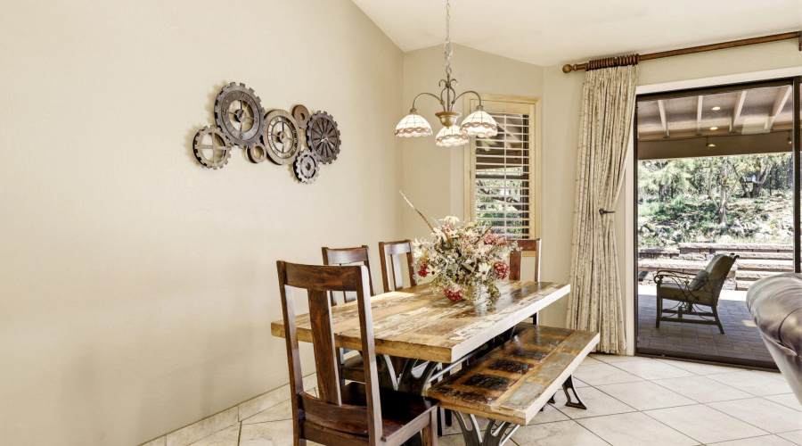 2236RoundaboutWay-Overgaard-AZ-11