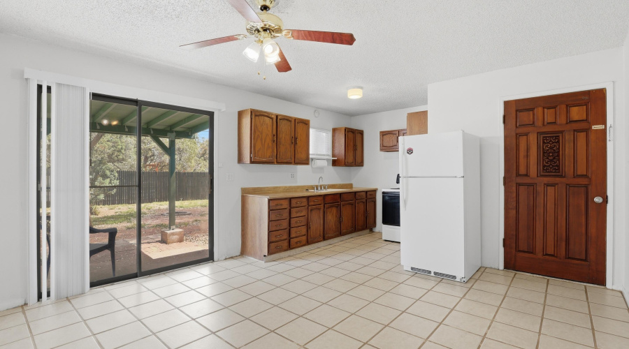 Kitchen (1)