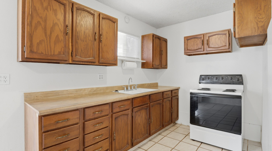 Kitchen (2)