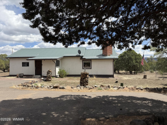 2 County Road N2160, Nutrioso, Arizona 85932, Bedrooms, ,Bathrooms,Residential,For Sale,County Road N2160,259444