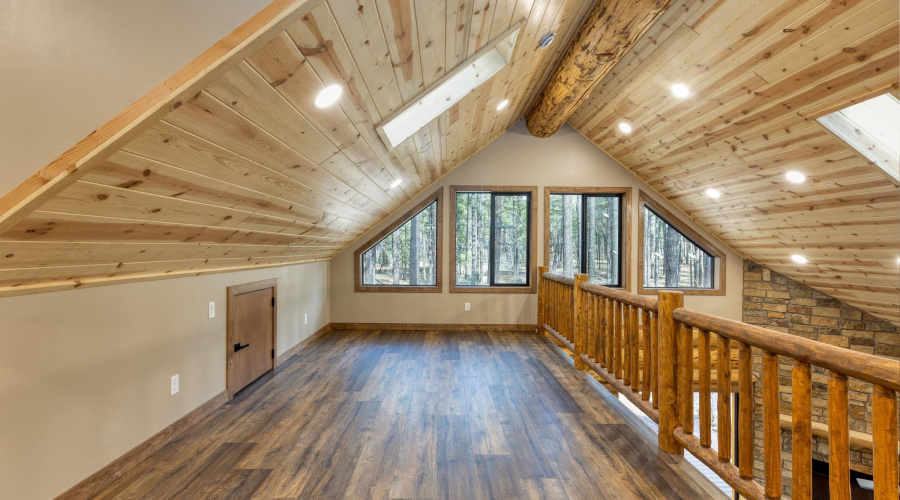 Loft 2
