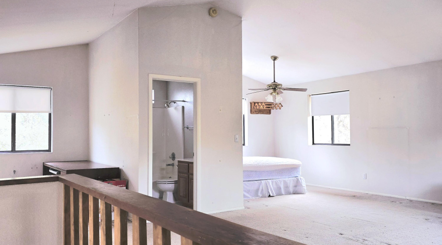 2nd Floor fr Staircase