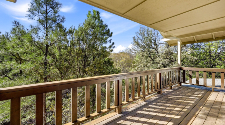 Balcony 2nd Floor Dwn