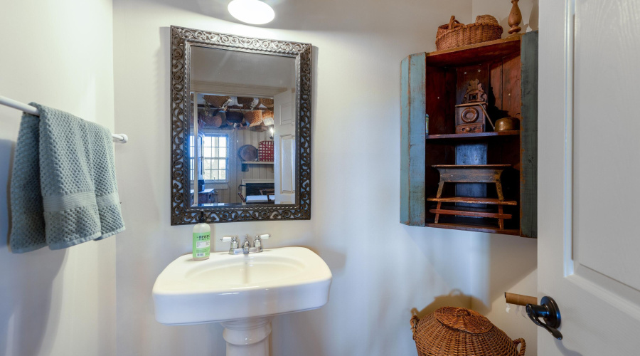 Guest Bathroom