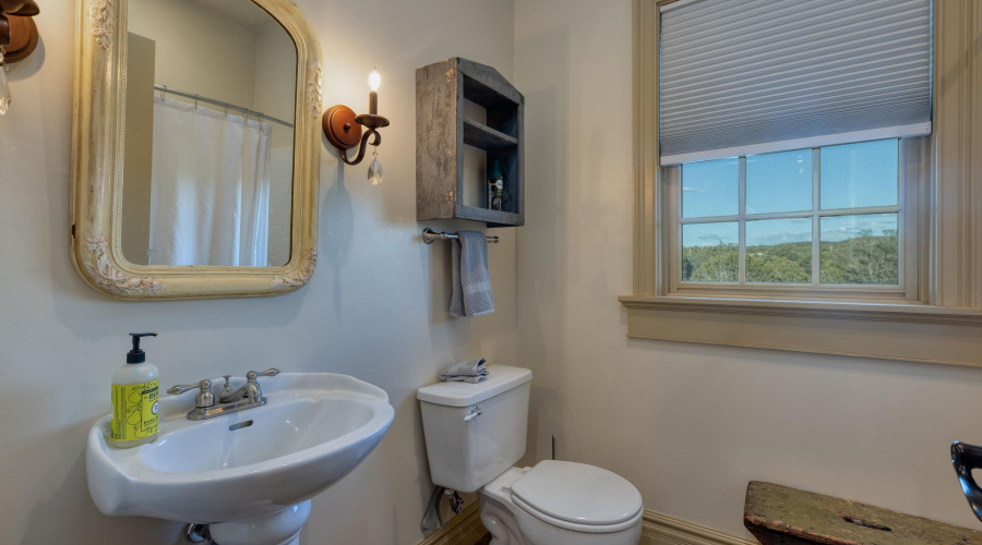 Guest Bathroom