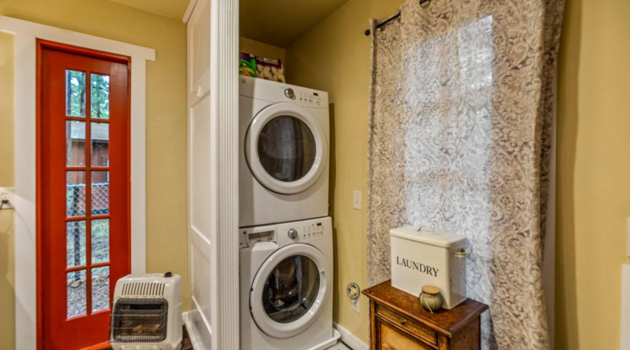 LAUNDRY