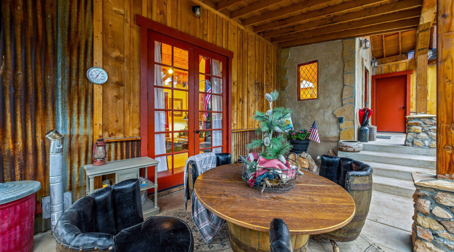 COZY FRONT PATIO