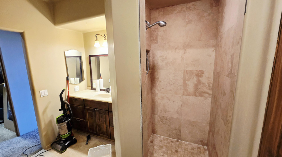 Primary bath