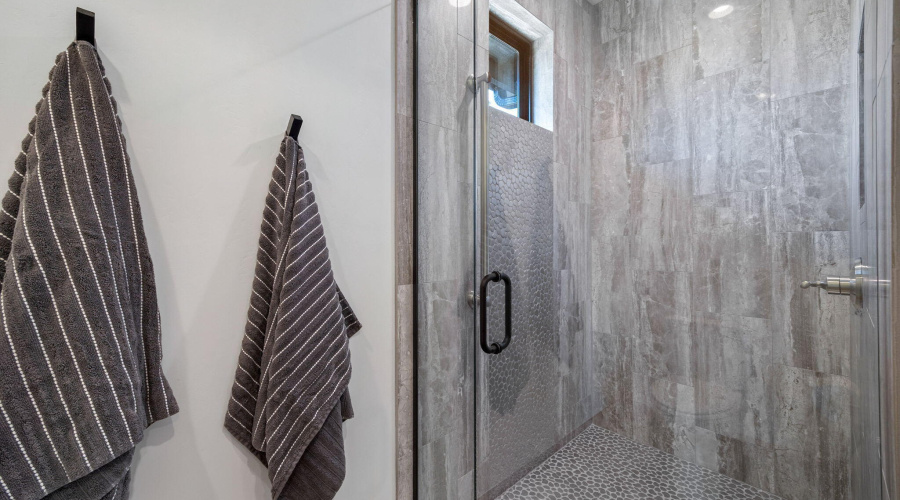 2nd Bath Shower