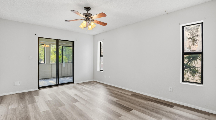Master Bedroom (2)