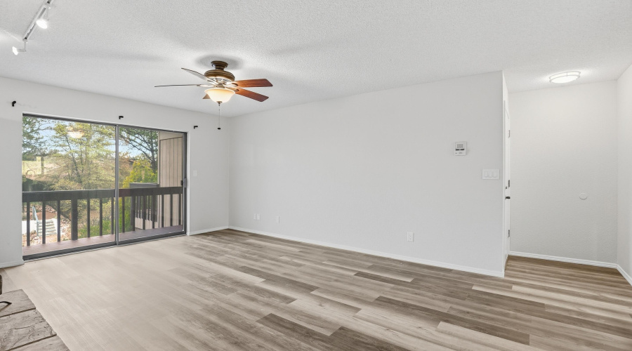Living Room (3)