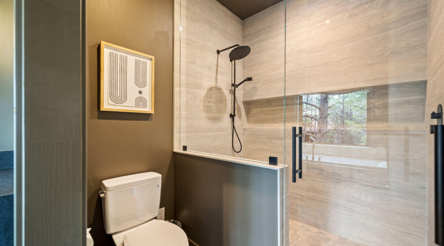 West wing 2nd Suite Bathroom
