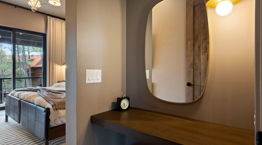 East Wing 3rd Suite