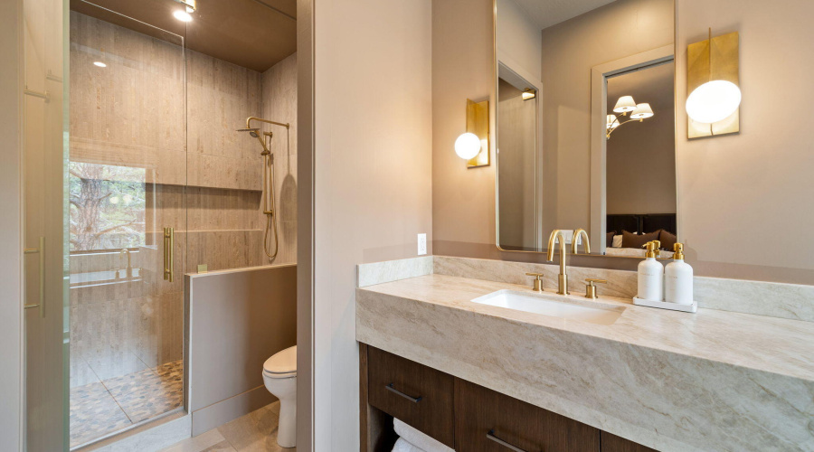 East Wing 3rd Suite Bathroom