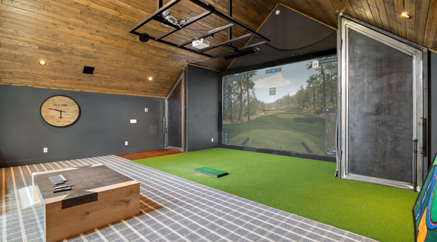 East Wing bonus Room
